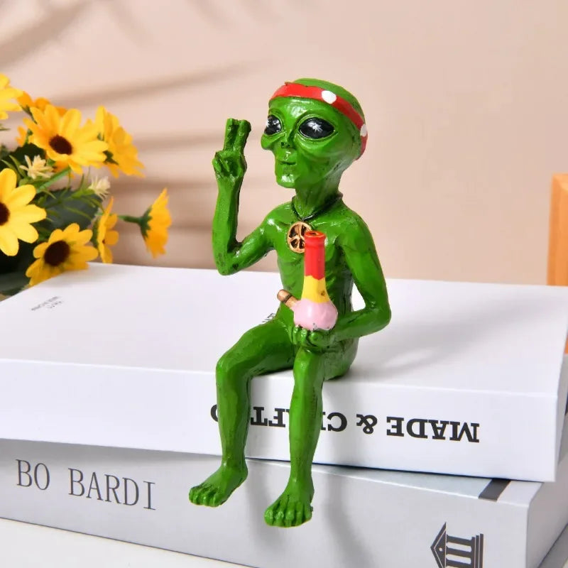 Resin Statue Resin Alien Ufo Outdoor Dwarf Garden Statue Decoration Dwarf Decoration